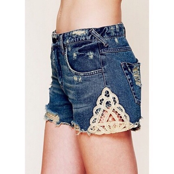 Free People Battenberg Crochet Cut Off Shorts - Picture 2 of 6